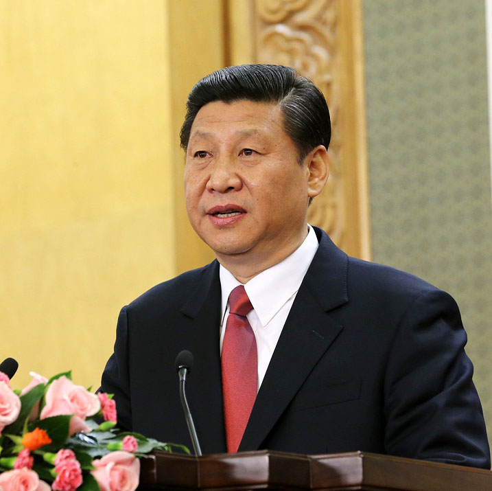 11月15日，刚刚在中共十八届一中全会上当选的中共中央总书记习近平和中央政治局常委李克强、张德江、俞正声、刘云山、王岐山、张高丽在北京人民大会堂同采访十八大的中外记者亲切见面。这是习近平总书记发表讲话。