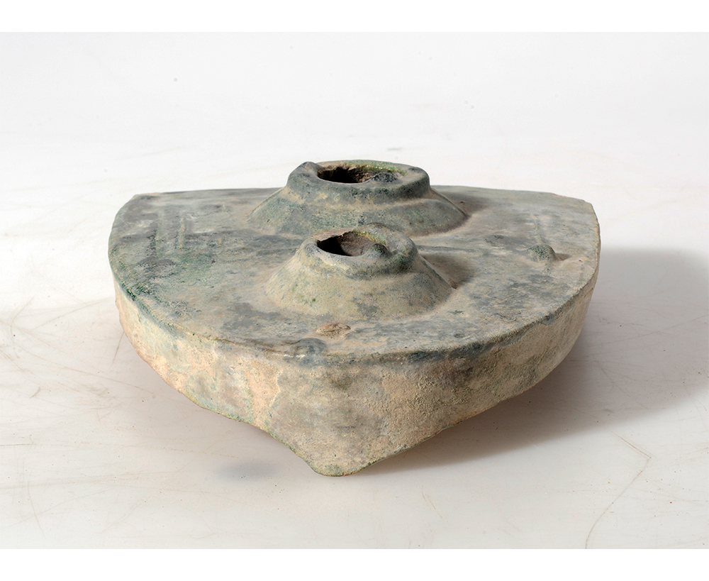 东汉铅绿釉舟形陶灶